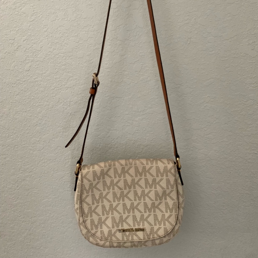 MK Crossbody bag